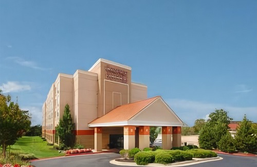 Linthicum Heights Hotel | Holiday Inn Baltimore BWI Airport, an Ihg Hotel