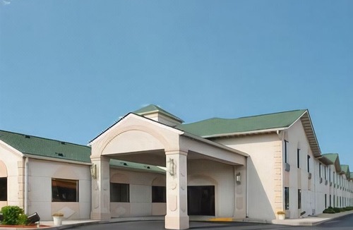 Franklin Hotel | Quality Inn Franklin I-65
