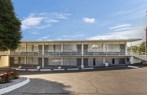 Radcliff Hotel | Econo Lodge Fort Knox