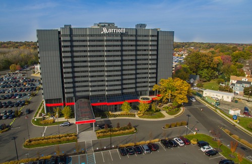 Teaneck Hotel | Teaneck Marriott at Glenpointe