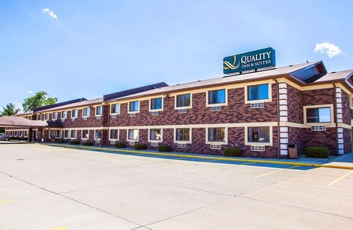 Champaign Hotel | Quality Inn & Suites Champaign