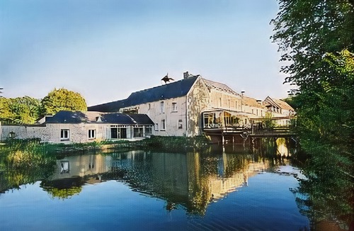 Saint-Quentin-en-Yvelines Hotel | Auberge du Manet