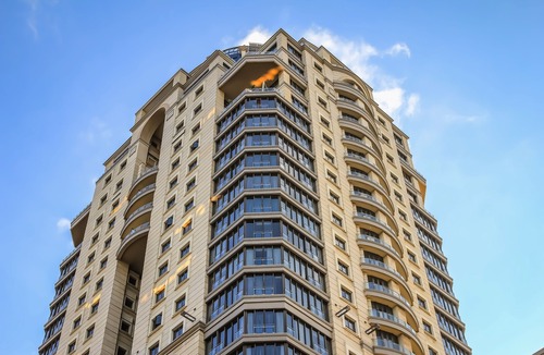 Sandown Hotel | The Michelangelo Towers