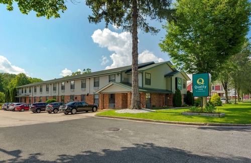 Lee Hotel | Quality Inn