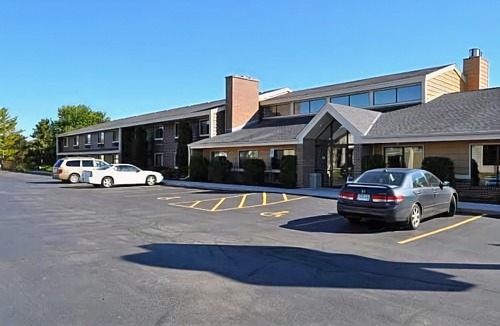Plymouth Hotel | AmericInn by Wyndham Plymouth