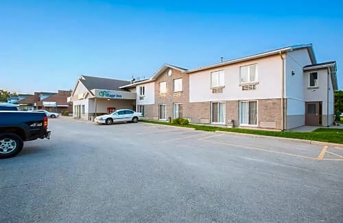 Elora Hotel | The Village Inn