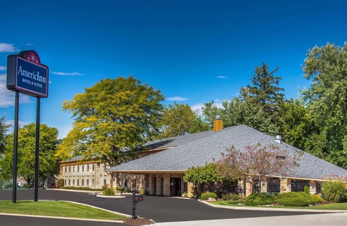 Delafield Hotel | AmericInn by Wyndham Delafield