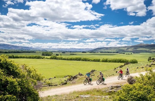 Waipiata Hotel | Tussock Lodge Waipiata