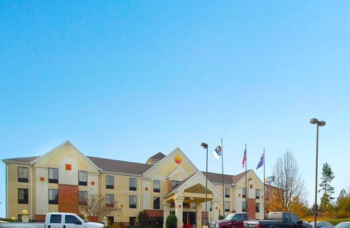 Valley Falls Hotel | Comfort Inn & Suites at I-85
