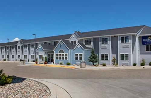 Raton Hotel | Microtel Inn & Suites by Wyndham Raton