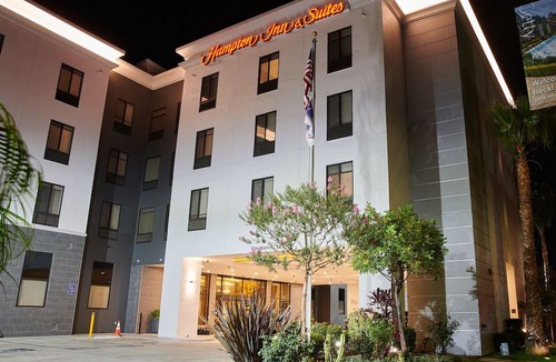 Van Nuys Hotel | Hampton Inn & Suites Sherman Oaks