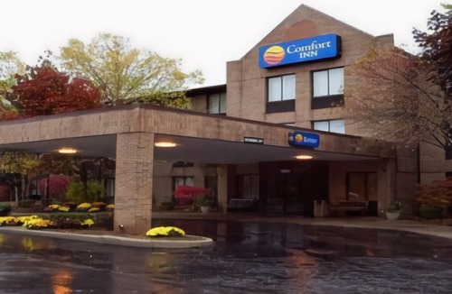 Livonia Hotel | Comfort Inn of Livonia