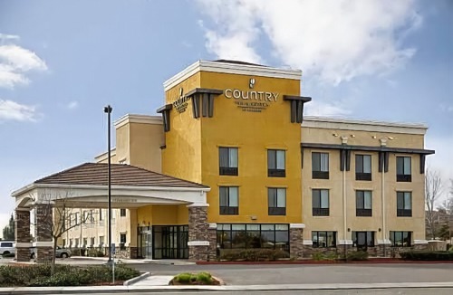 Dixon Hotel | Country Inn & Suites by Radisson, Dixon, CA - UC Davis Area