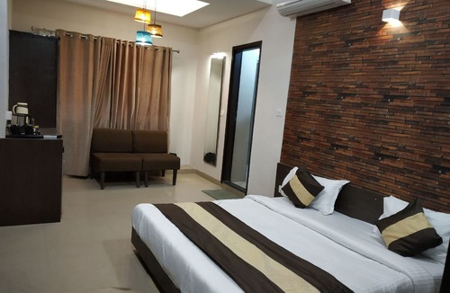 Dewas Hotel | Abhinav Hotel