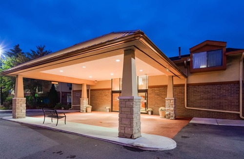 Livonia Hotel | Best Western Detroit Livonia