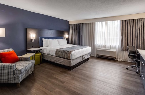South Richmond Hotel | Best Western Premier Richmond City Gateway