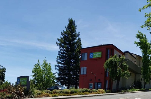 Vallejo Hotel | SureStay Hotel by Best Western Vallejo Napa Valley