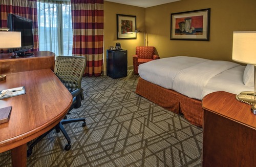 Oak Ridge Hotel | DoubleTree by Hilton Hotel Oak Ridge - Knoxville