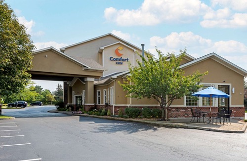 Amherst Hotel | Comfort Inn University