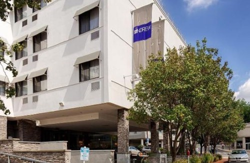 Great Neck Plaza Hotel | The Andrew Hotel