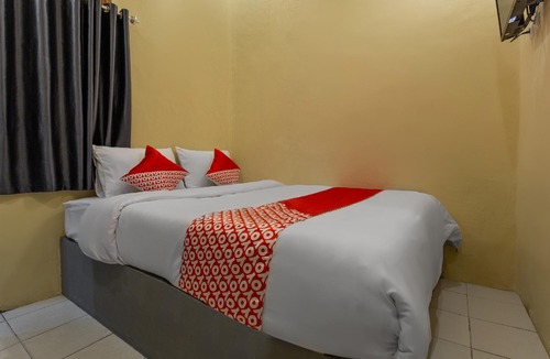 Palangkaraya Hotel | OYO 2527 Hotel Triana