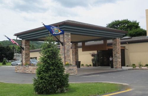 Hornell Hotel | Best Western Maple City Inn