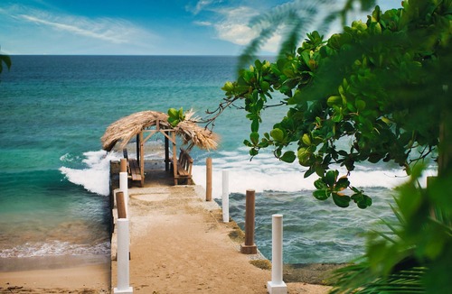 Crown Point Hotel | Tropikist Beach Hotel & Resort