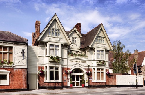 Staines Hotel | Mercure London Staines-Upon-Thames Hotel