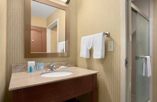 Magnolia Hotel | Hampton Inn Magnolia