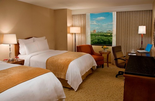 Etobicoke Hotel | Toronto Airport Marriott Hotel
