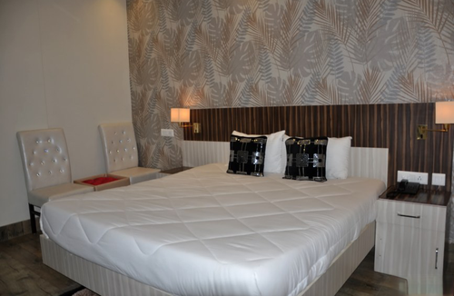Thanesar Hotel | Hotel Krishna Mahal