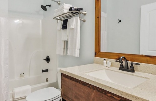 Pass Christian Hotel | Hotel Whiskey