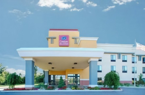 Elkhart Hotel | Comfort Suites South Elkhart