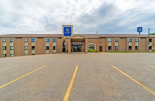 New Minas Hotel | Slumber Inn