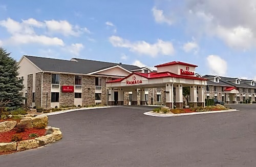 Lake Delton Hotel | Ramada by Wyndham Wisconsin Dells