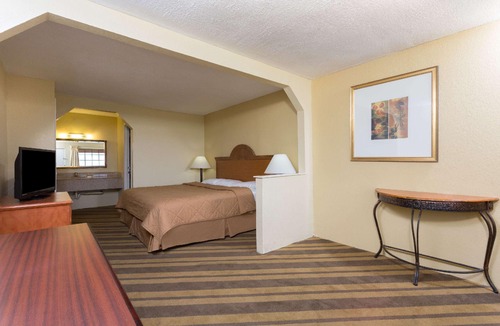Vicksburg Hotel | Days Inn & Suites by Wyndham Vicksburg