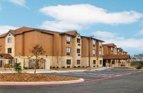 Round Rock Hotel | Microtel Inn & Suites by Wyndham Round Rock