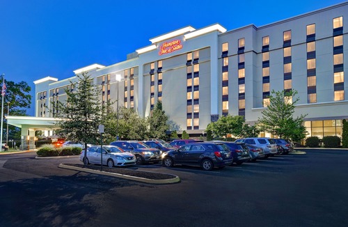 Jefferson Manor Hotel | Hampton Inn & Suites Alexandria Old Town Area South