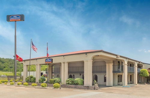 Lookout Valley Neighborhood Association Hotel | Howard Johnson by Wyndham Chattanooga Lookout Mountain