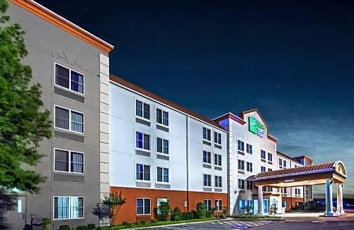 Lewisville Hotel | Holiday Inn Express Hotel & Suites Dallas Lewisville, an Ihg Hotel