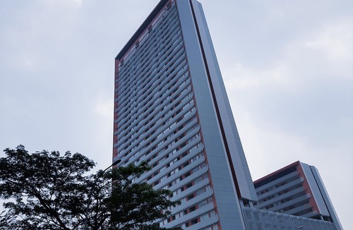 Pinang Hotel | Luxurious and Comfy 2Br Paddington Heights Alam Sutera Apartment