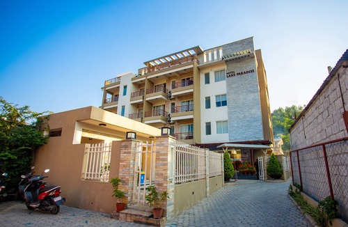 Pokhara Hotel | Hotel Lake Paradise