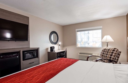 Kearney Hotel | SureStay Plus Hotel by Best Western Kearney Liberty North