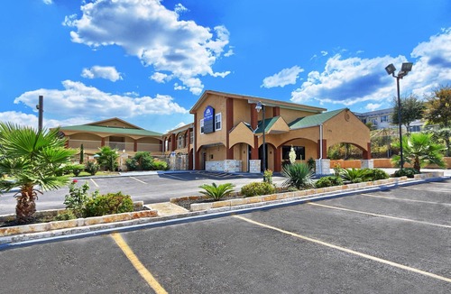 Parker Lane Hotel | Travelodge by Wyndham Austin South