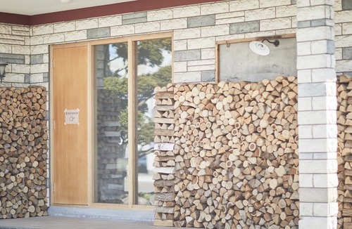 Shiraoi-cho Hotel | haku hostel + cafe bar