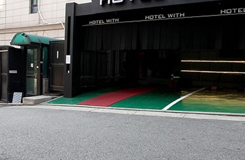 Daeheung-dong Hotel | Sinchon with