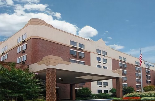Fairfax Hotel | Comfort Inn University Center