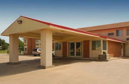 Emporia Hotel | Econo Lodge Emporia