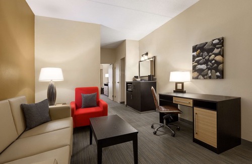 Dalton Hotel | Country Inn & Suites by Radisson, Dalton, GA