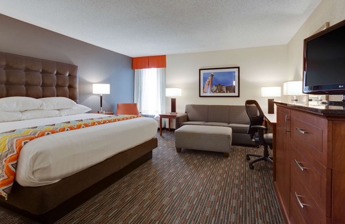 Columbia Hotel | Drury Inn & Suites Columbia Stadium Boulevard